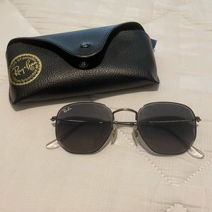 Women’s Ray Ban’s